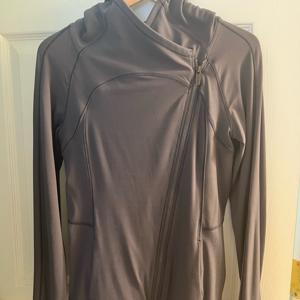 Lululemon light purple size 6